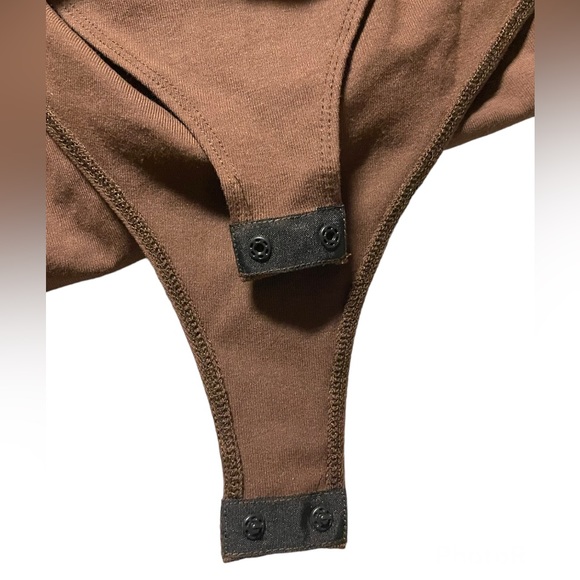 NWT Mangopop Short Sleeve V Plunge Bodysuit - Picture 5 of 6